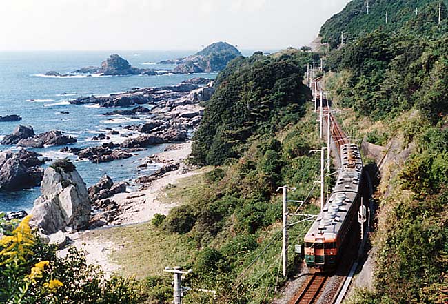 かつての撮影名所。撮影ポイントも鉄道旅情も死にました